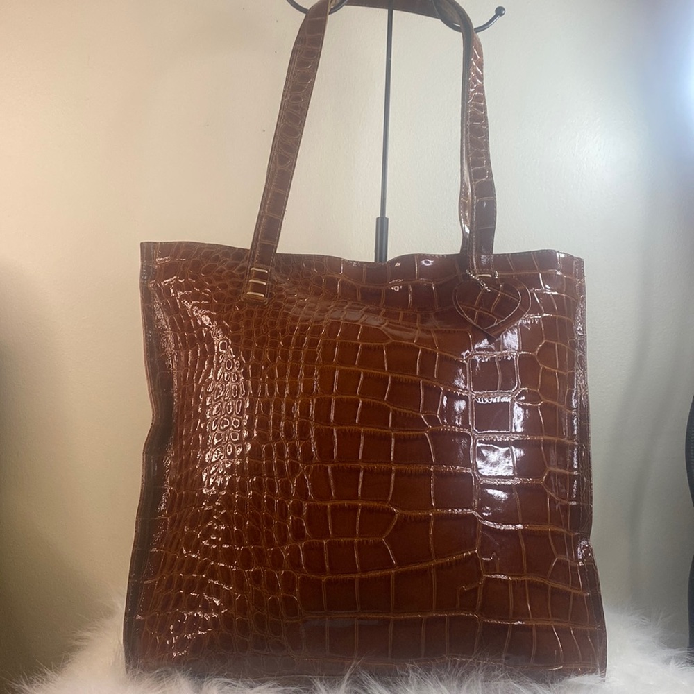 GENUINE LEATHER MADE IN ITALY Large Tote( NWOT)